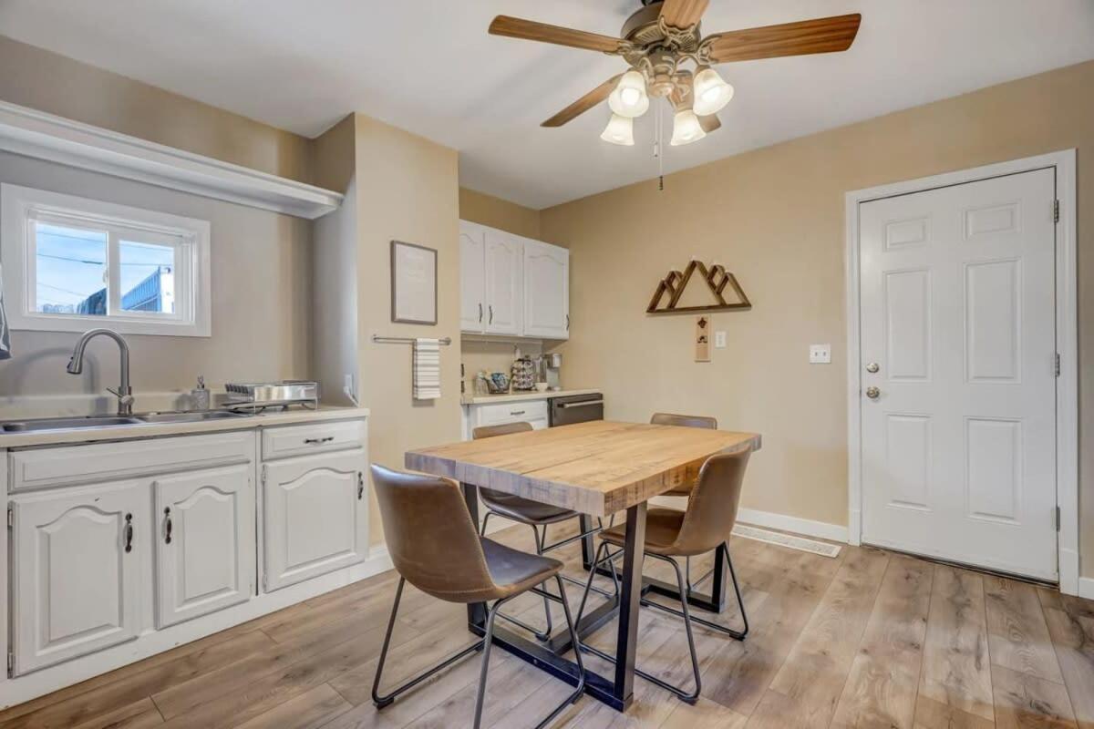 * Colorado Draft House * Smart Tvs * Self Entry * Villa Colorado Springs Eksteriør bilde